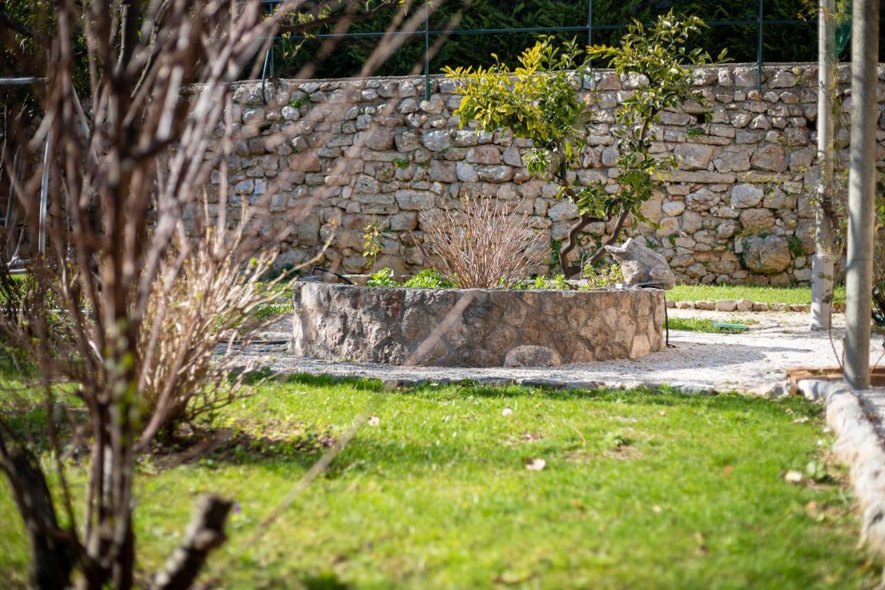 Apartment Villa Ahava Garden Дубровник Екстериор снимка